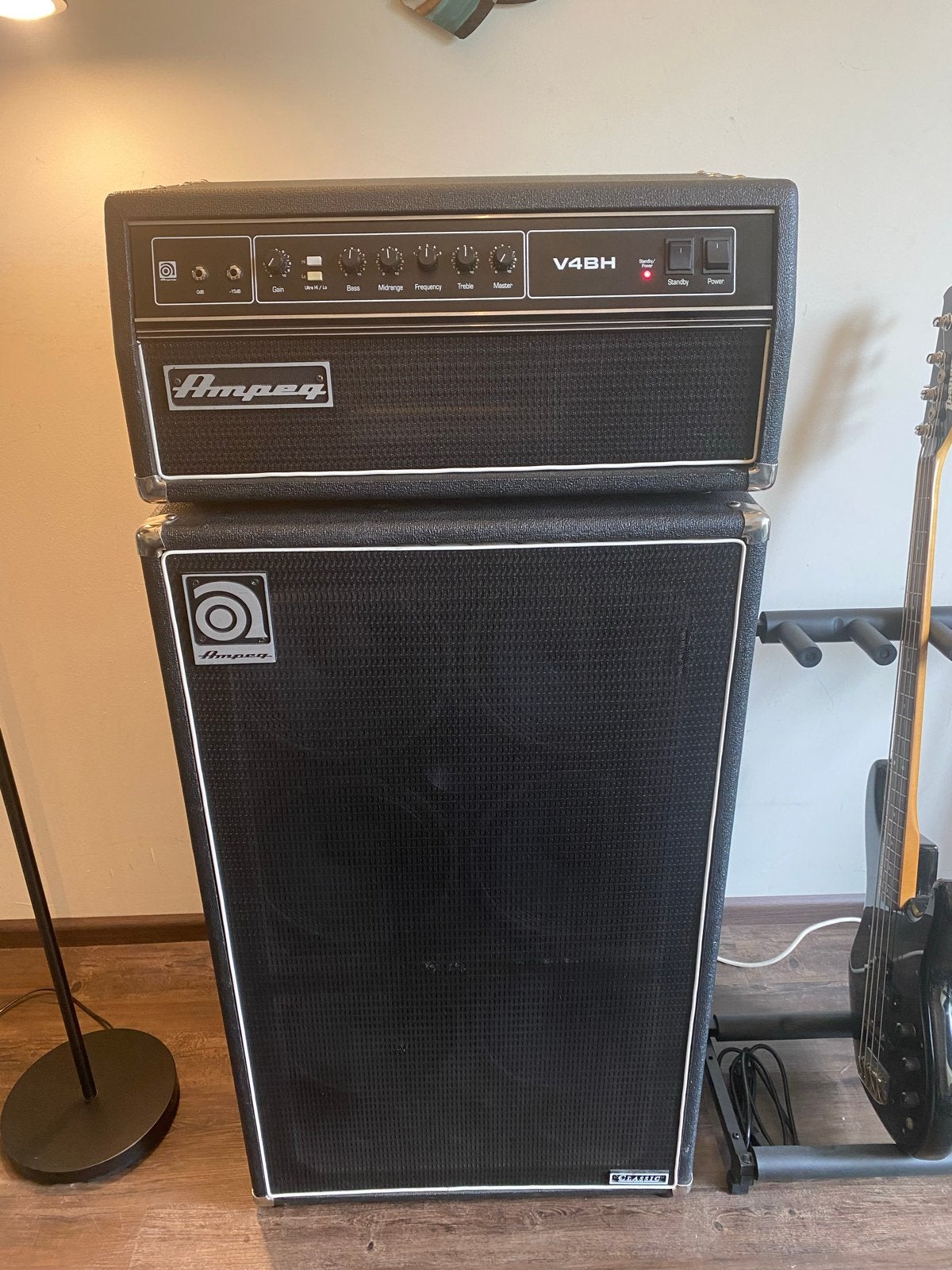 Ampeg V4BH Basversterker Top en SVT610HLF Kast, Muziek en Instrumenten, Versterkers | Bas en Gitaar, Gebruikt, Basgitaar, 100 watt of meer