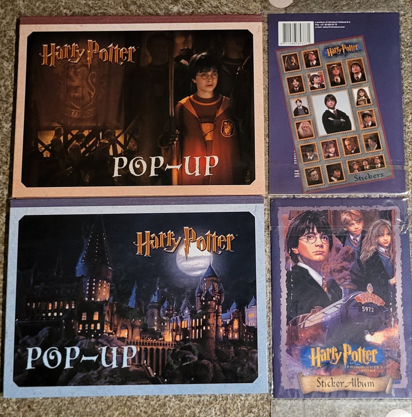 2 Harry Potter pop-up boeken met gratis stickervellen, Verzamelen, Ophalen of Verzenden, Zo goed als nieuw, Boek of Poster