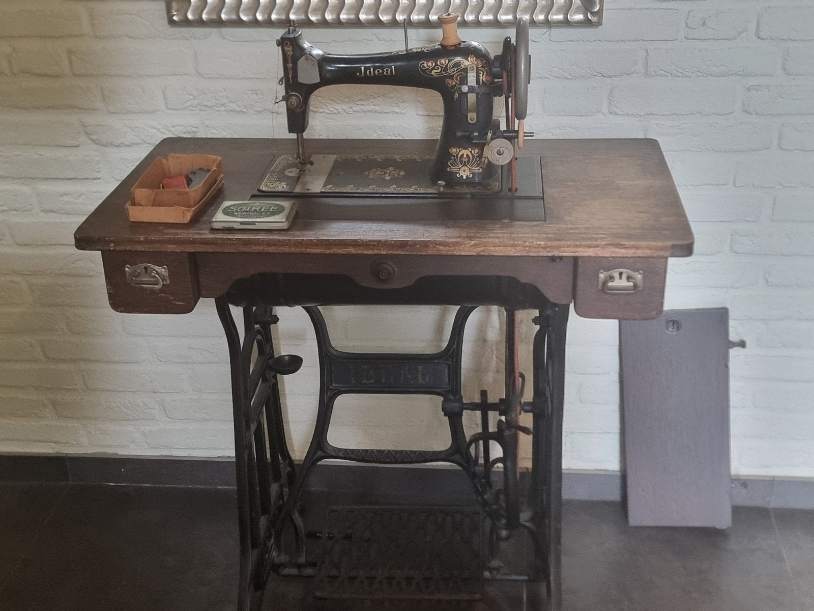 antieke trapnaaimachine, Antiek en Kunst, Ophalen