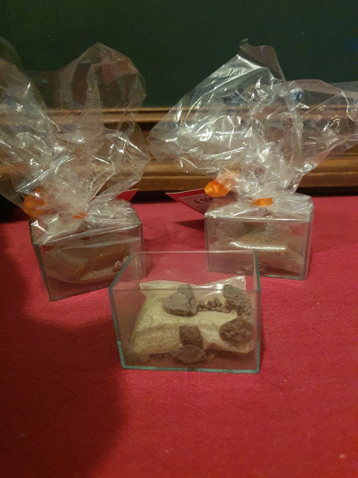 3 mini aquaria 6 x 4 x 4 cm incl steentjes en zand., Ophalen of Verzenden, Leeg aquarium