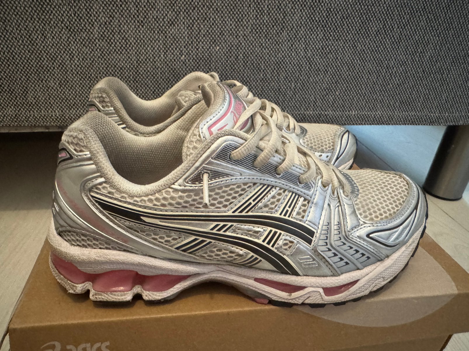 Asics sneakers, Ophalen of Verzenden, Zo goed als nieuw, Hardloopschoenen, Asics