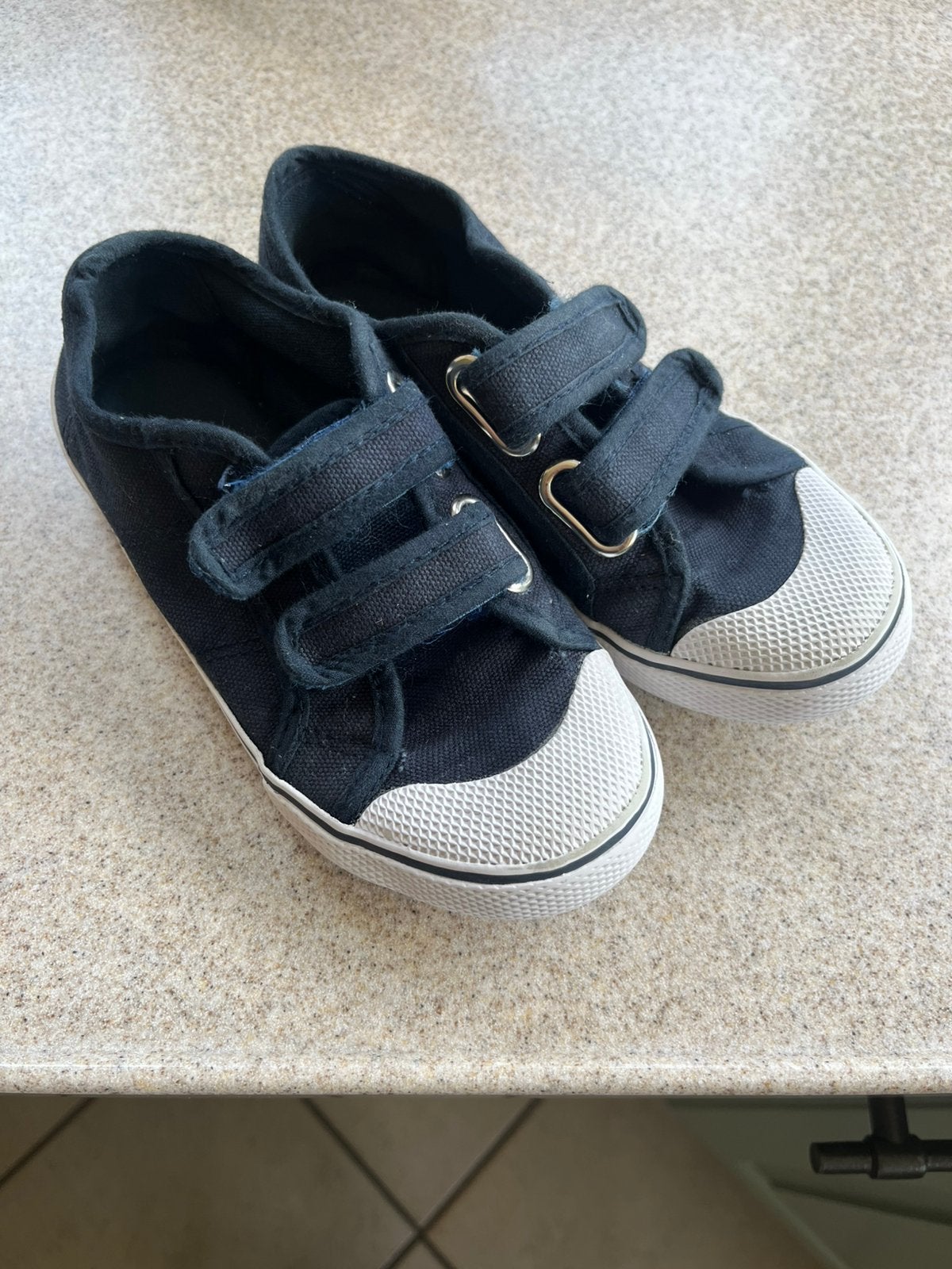 Gymschoenen, Osaga, maat 31, Ophalen of Verzenden, Gebruikt