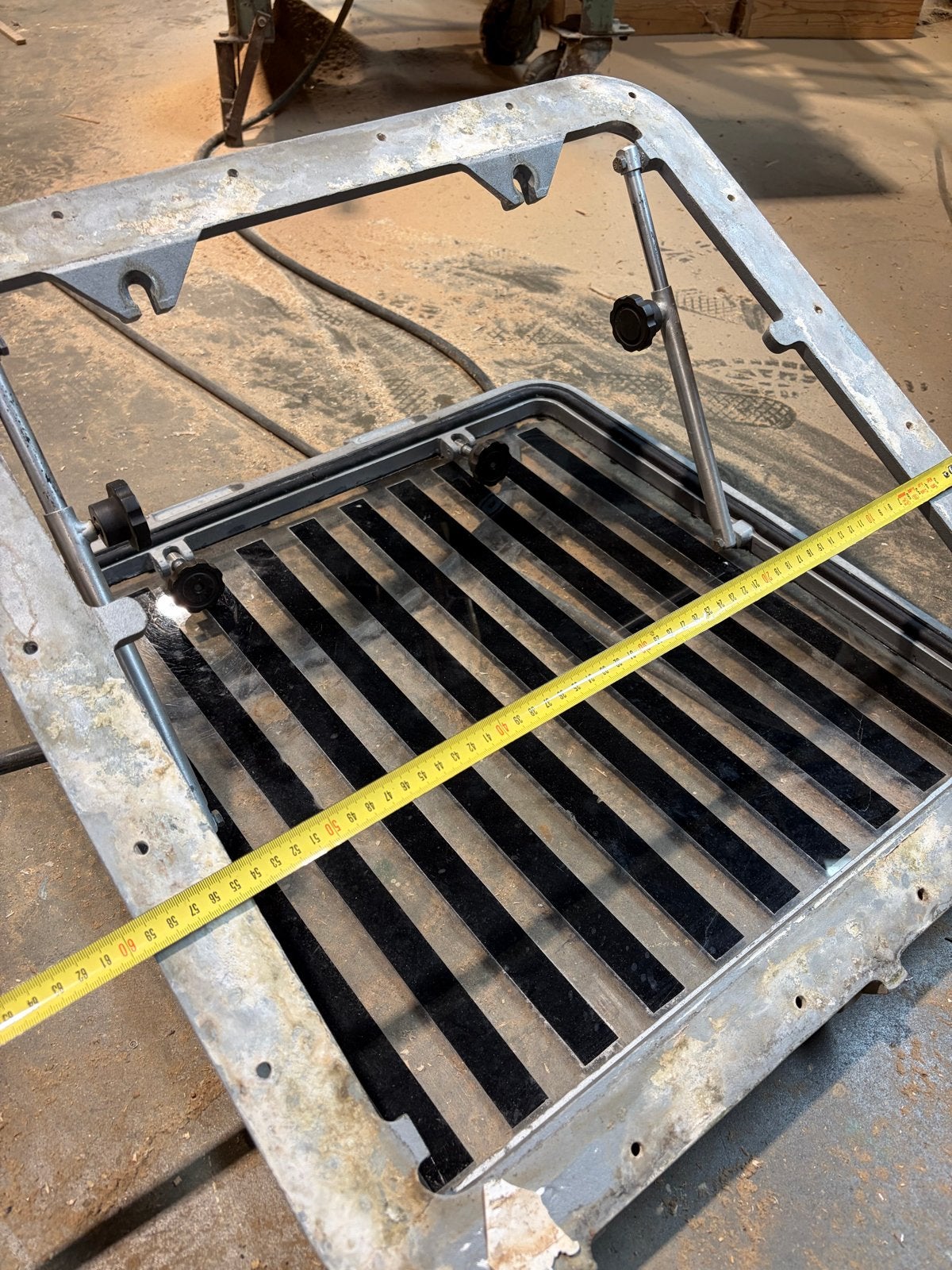 Aluminium Dekluik - Binnenmaat 50cm, Buitenmaat 59cm, Ophalen, Gebruikt, Overige typen