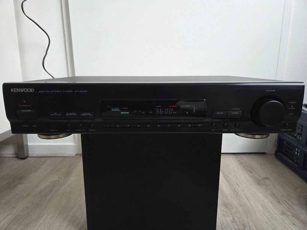 Kenwood KT‑6040 – legendarische DX‑tuner – zwart, Audio, Tv en Foto, Tuners, Ophalen of Verzenden, Gebruikt, Analoog