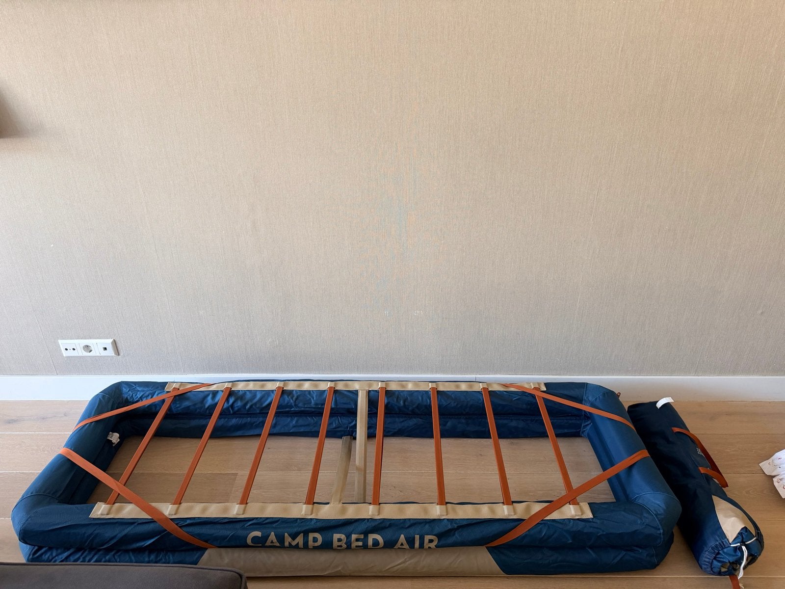 Quechua Camp Bed Air 70 2x, Ophalen of Verzenden, Zo goed als nieuw, 2-persoons