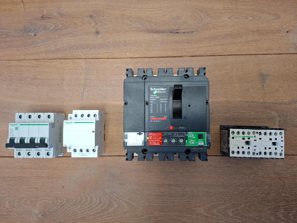 Schneider Componenten - NIEUW, Ophalen of Verzenden, Nieuw