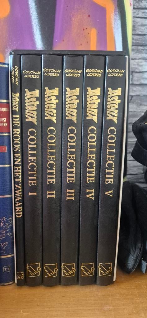Asterix Collectie - Deel I t/m V + De Roos en het Zwaard, Boeken, Complete serie of reeks, Ophalen of Verzenden, Zo goed als nieuw