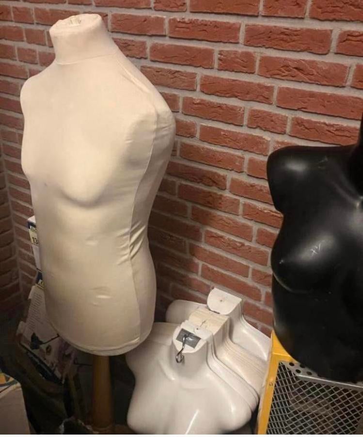 Torso’s 3 stuks,1paspop man,14 hangpoppen vrouw, Ophalen, Zo goed als nieuw