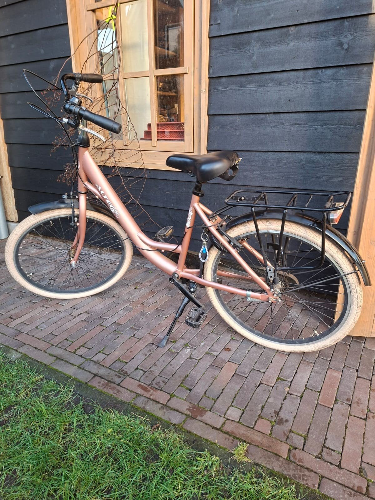 Altec meisjesfiets 24 inch zalmroze - Gebruikt., Ophalen, Gebruikt, 24 inch, Altec