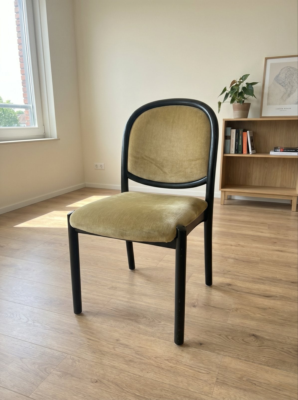 Vintage houten stoel met fluwelen bekleding (6 stuks), Ophalen, Gebruikt, Overige kleuren, Eén