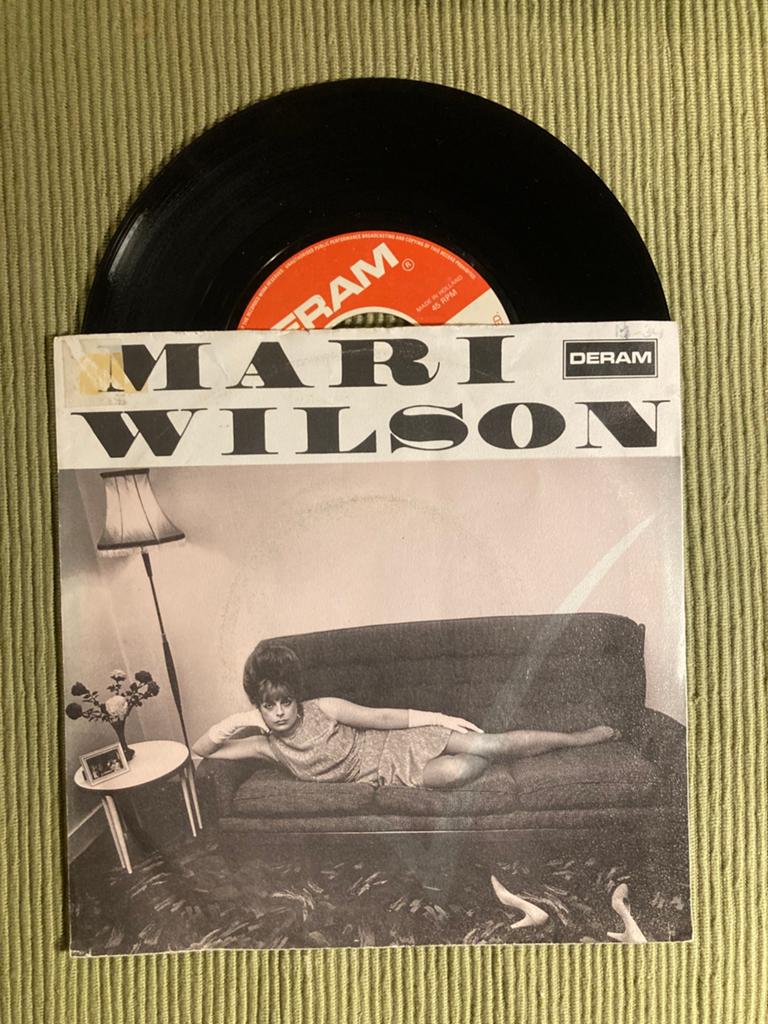 Vinyl single Mari Wilson - Baby it’s true, Ophalen of Verzenden, Gebruikt, Pop