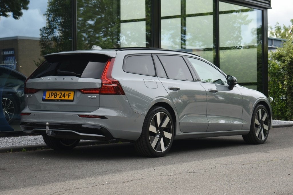 Volvo V60 T8 455pk AWD Ultra Dark | Climate | Trekhaak | Mas, Auto's, Volvo, Automaat, Gebruikt, 4 cilinders, 24 maanden