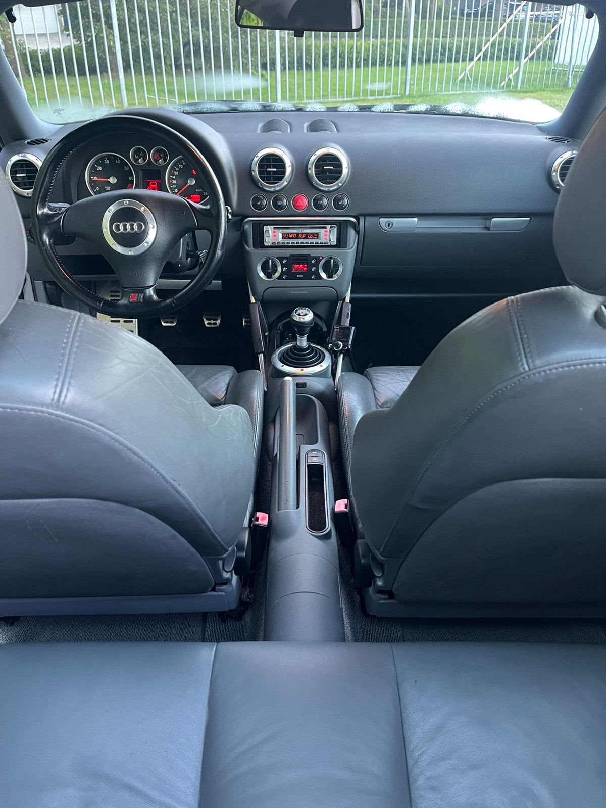 Foto 12 van Audi TT 1.8 T Coupe 132KW 1999 Grijs