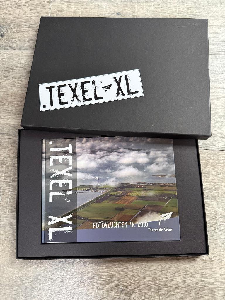 Fotoboek + 4 unieke prints Pieter de Vries TEXEL in box set, Ophalen of Verzenden, Zo goed als nieuw, Fotografen