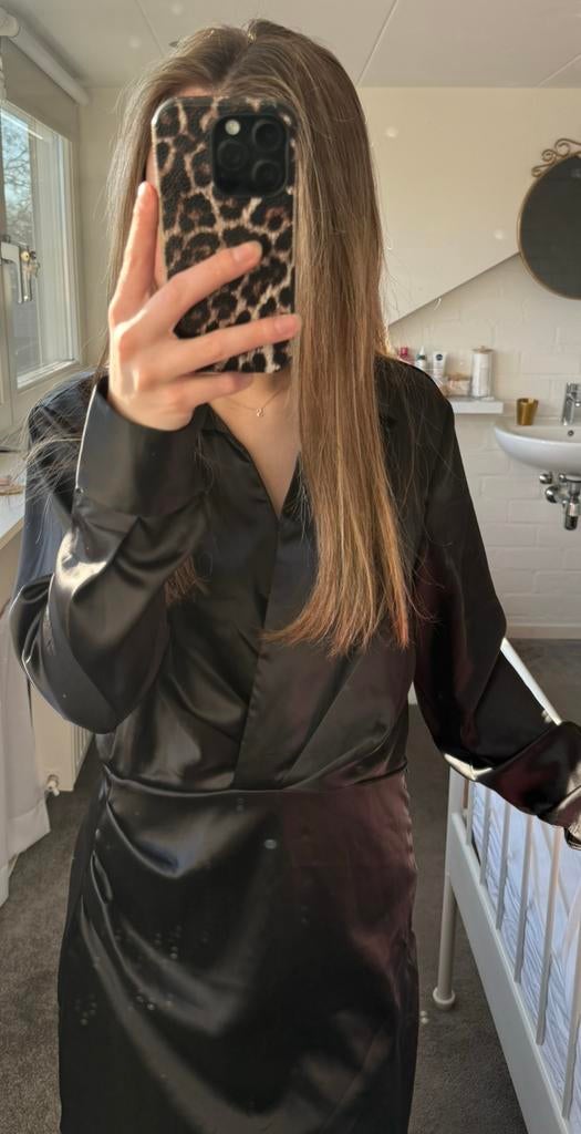 Satijnen jurkje, Kleding | Dames, Gelegenheidskleding, Verzenden, Zwart, Nieuw, Cocktailjurk
