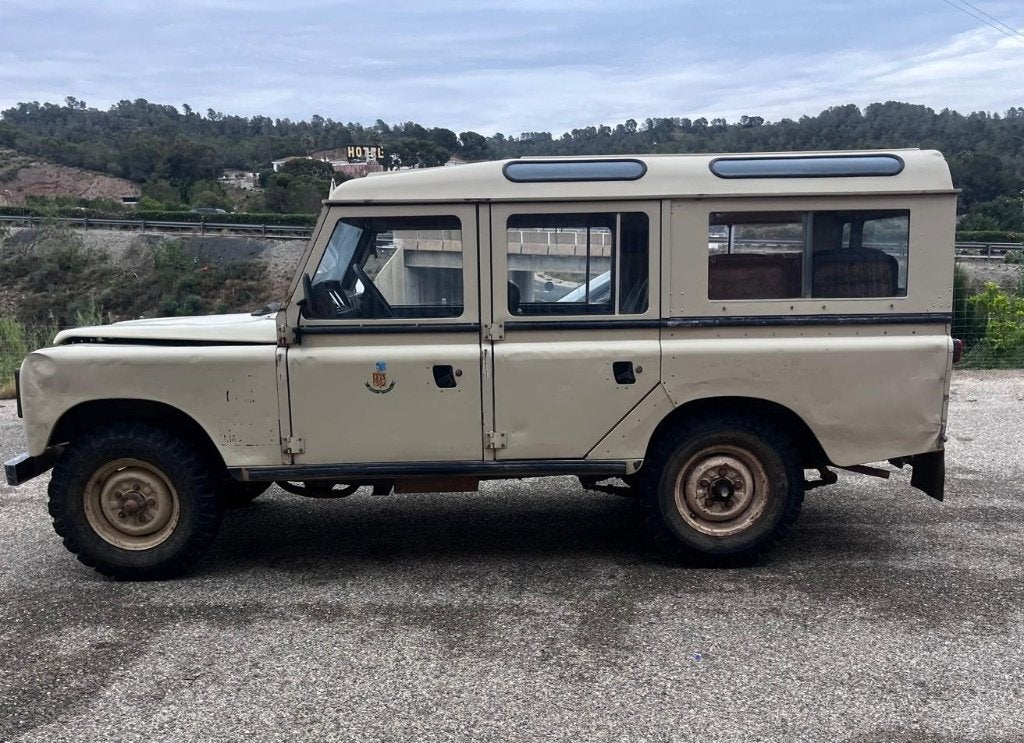 Land Rover 109, bj 1983, oldtimer,100% roestvrij en rijklaar, Auto's, Oldtimers, Bedrijf, Land Rover, Diesel, SUV of Terreinwagen
