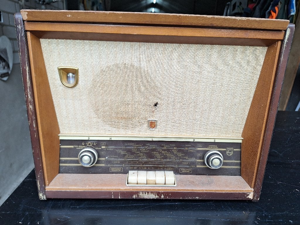 antieke lampen radio met pick-up, Ophalen
