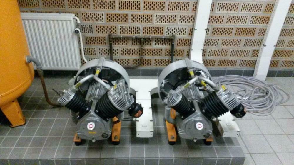 2 Kaeser Compressoren 550 l/min 4kW per motor, Doe-het-zelf en Verbouw, Compressors, Ophalen, Gebruikt, 800 liter/min of meer