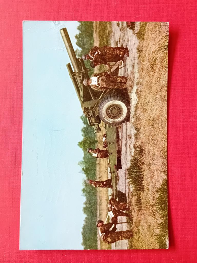 Ansichtkaart Een 155 mm houwitser, Ophalen of Verzenden, Landmacht, Nederland