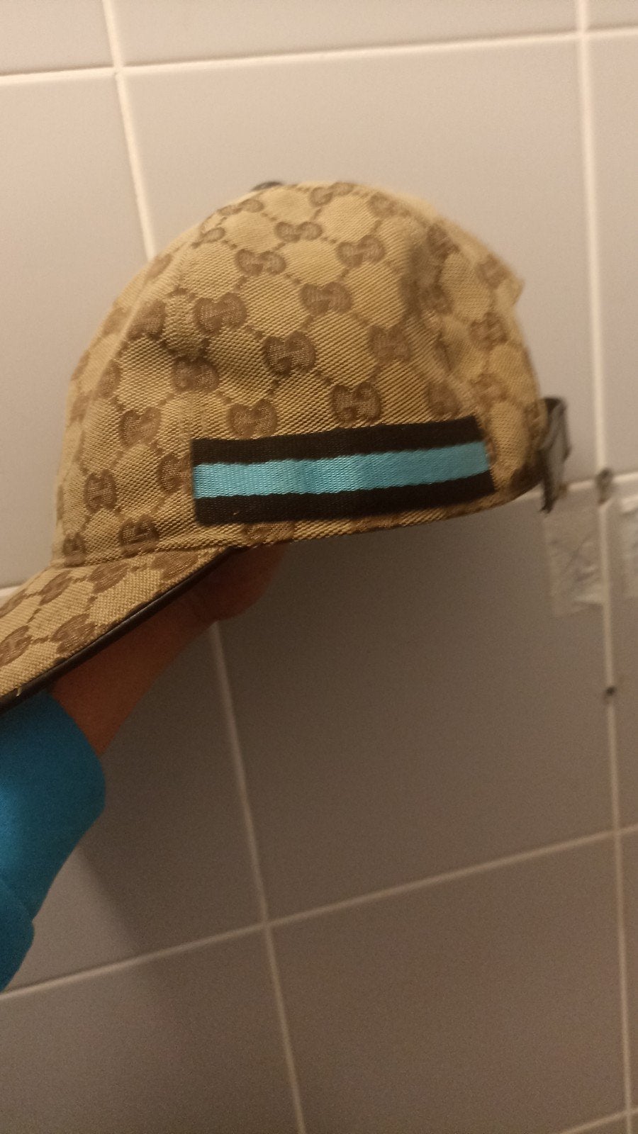 Gucci pet, Ophalen of Verzenden, Zo goed als nieuw, 57 cm (M, 7⅛ inch) of minder, Gucci