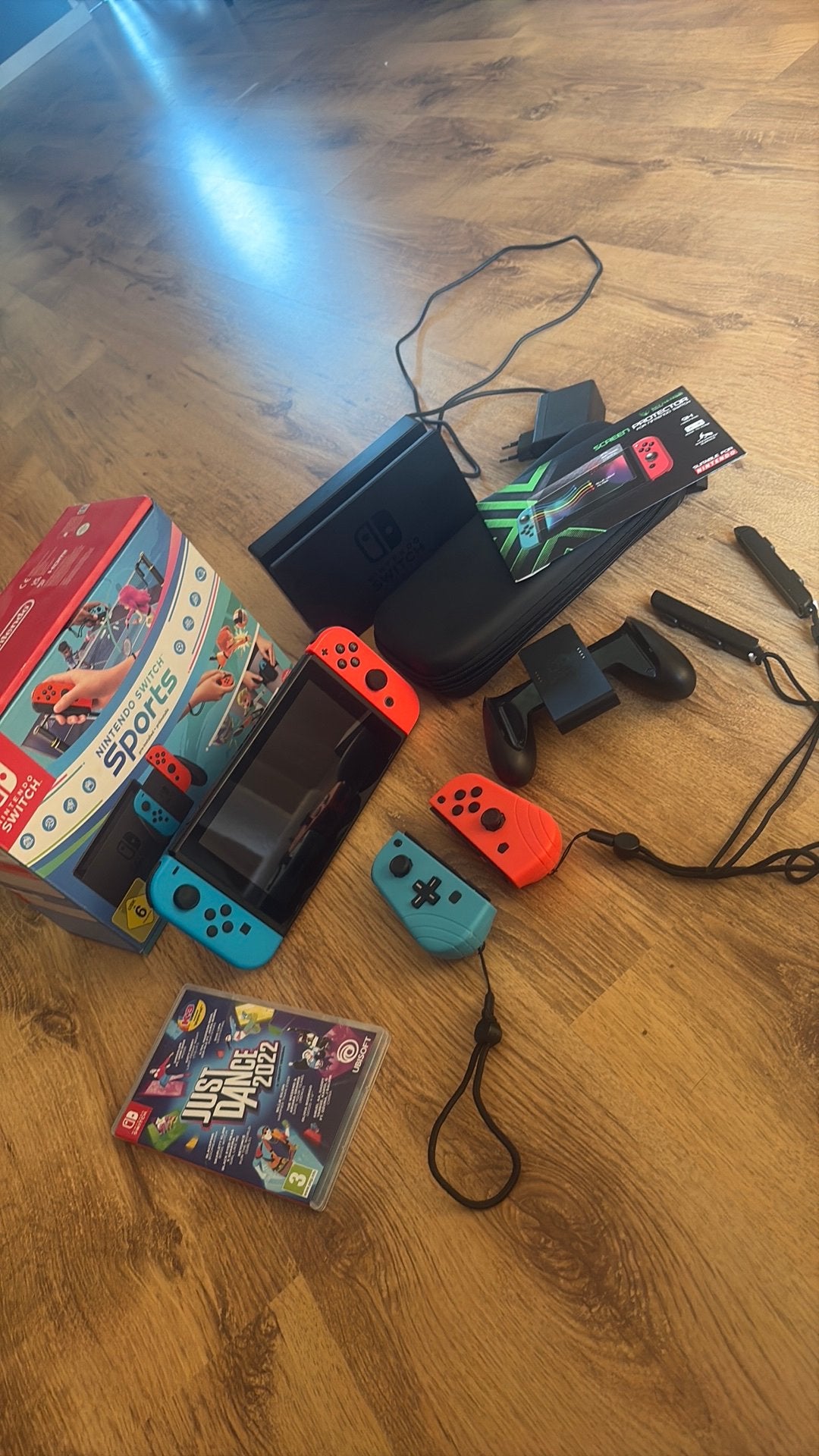 Nintendo switch inclusief accesoires, Ophalen, Zo goed als nieuw, Met 2 controllers, Met games
