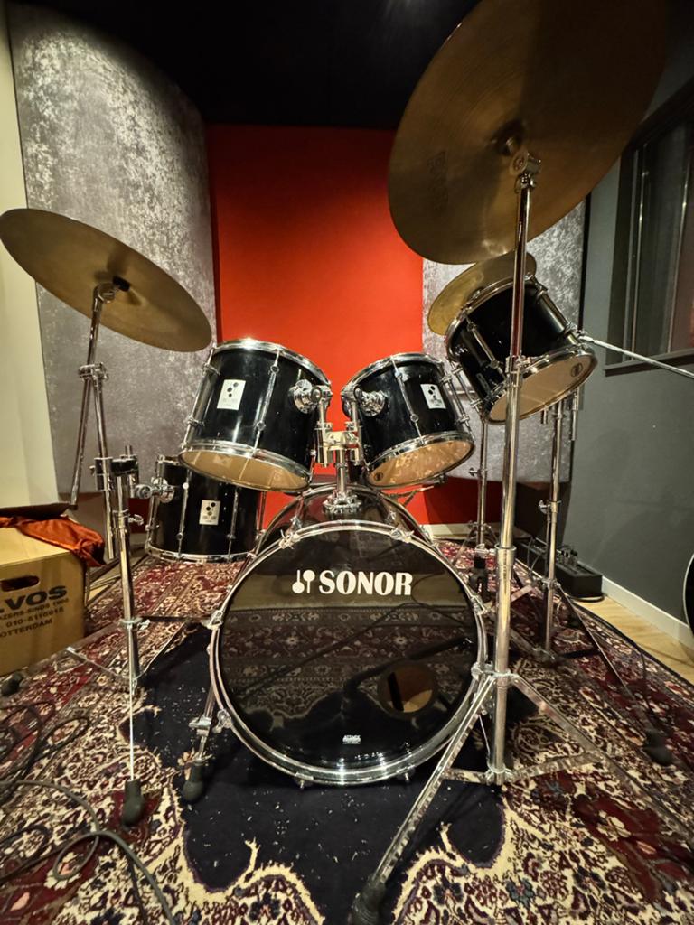 Sonor Force 2000 drumstel met Paiste en Ufip bekkens, Muziek en Instrumenten, Ophalen, Gebruikt, Sonor