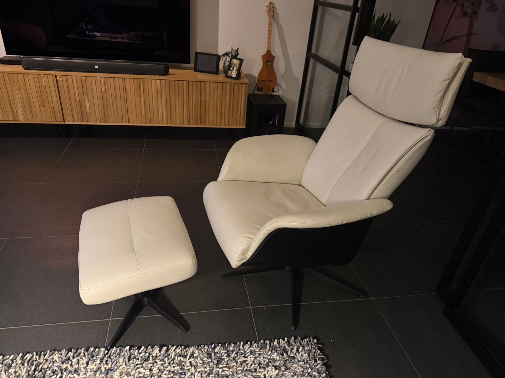 Leren designer relax stoel, Huis en Inrichting, Fauteuils, Minder dan 75 cm, Modern strak, Ophalen of Verzenden, Zo goed als nieuw