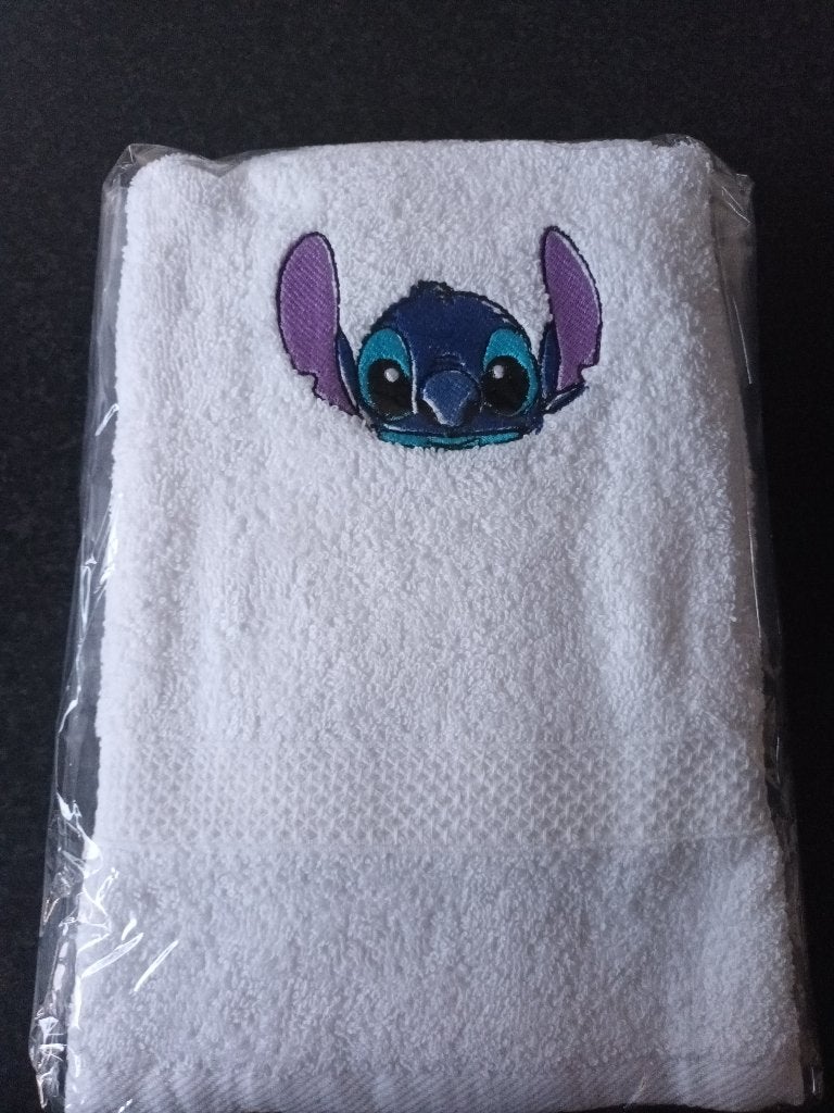 Nieuw geborduurde wit handdoek Stitch hoofd (50 x 100 cm), Ophalen of Verzenden, Nieuw, Wit, Handdoek