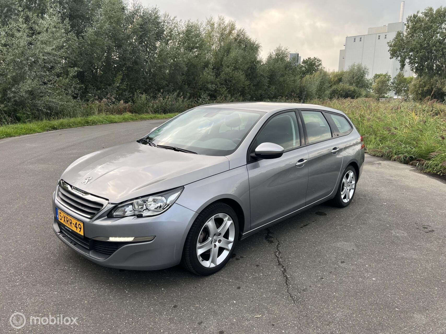 Peugeot 308 SW 1.2 e-THP / DB riem vv / Airco / Navi/ NAP!, Auto's, Dealer onderhouden, Stof, Gebruikt, Euro 6