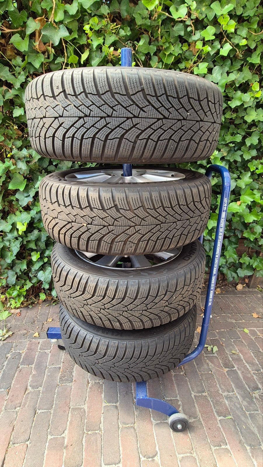 Kumho winterbanden 205/55 R16 met lichtmetalen velgen, Auto-onderdelen, Banden en Velgen, Ophalen, Gebruikt, 16 inch, Banden en Velgen