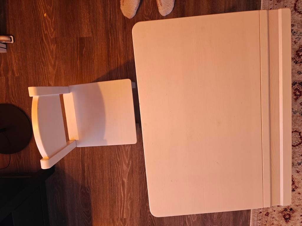 Kinderbureau met stoel Ikea, Ophalen, Zo goed als nieuw, Stoel(en)