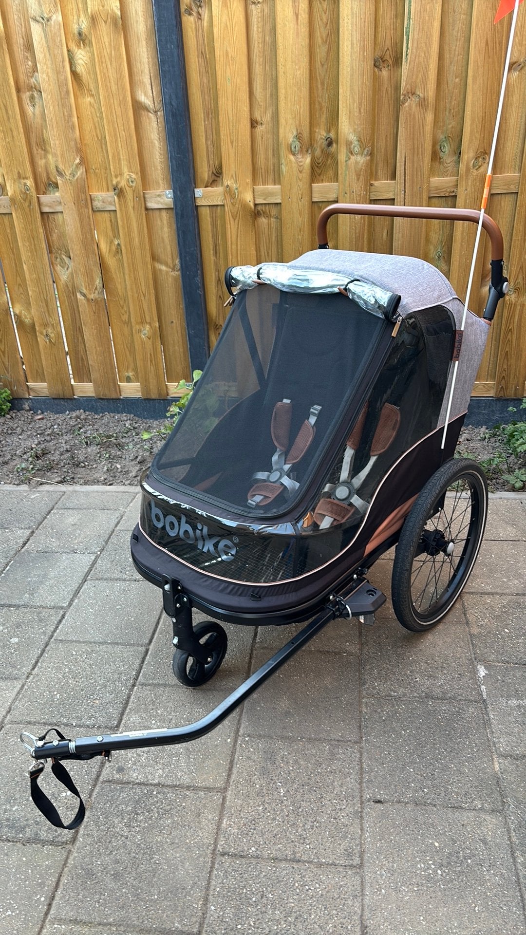 Bobike fiets trailer, Fietsen en Brommers, Fietsaccessoires | Aanhangers en Karren, Ophalen, Vering, 80 kg of meer, Zo goed als nieuw