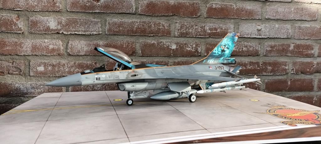 1/32 F-16am j-197 Farewell Falcon. (LEES TEKST), Overige merken, Nieuw, Ophalen of Verzenden, Groter dan 1:72