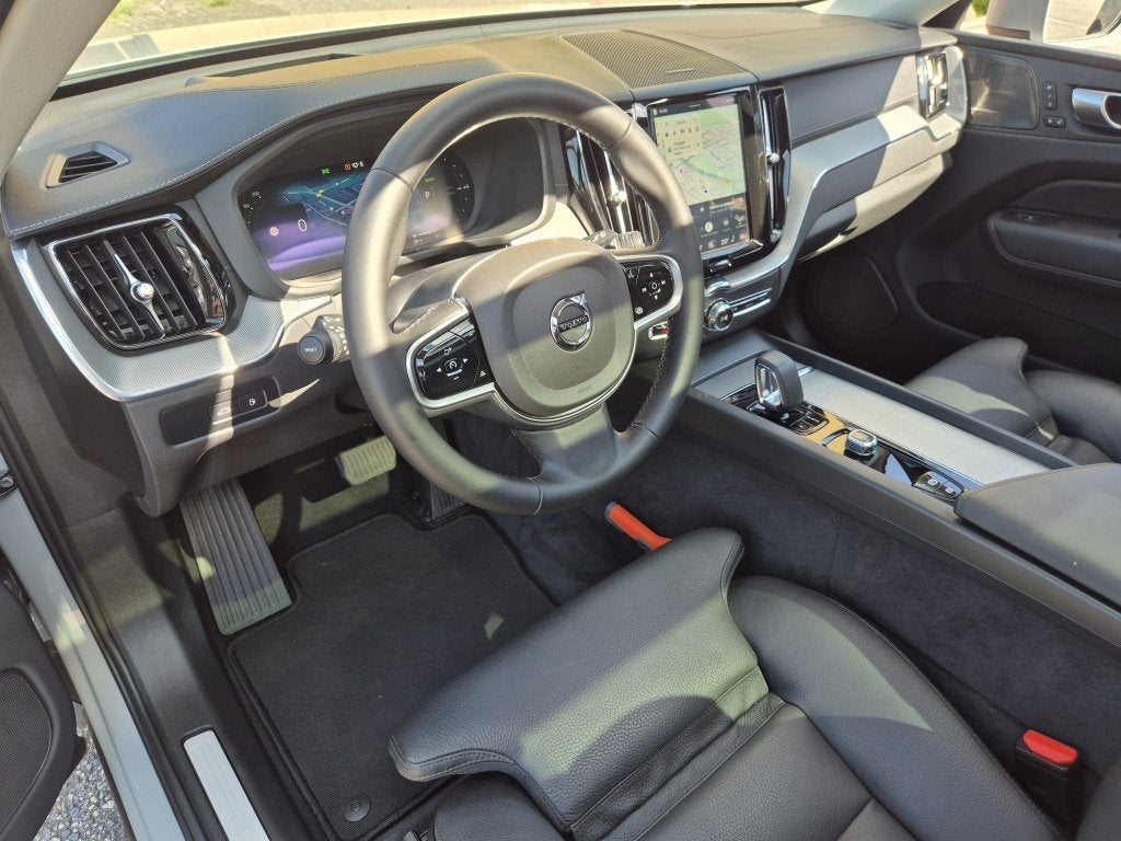 Volvo XC60 T6 350PK AWD Ultra Bright | Trekhaak | Luchtverin, Auto's, Automaat, Gebruikt, 4 cilinders, 24 maanden