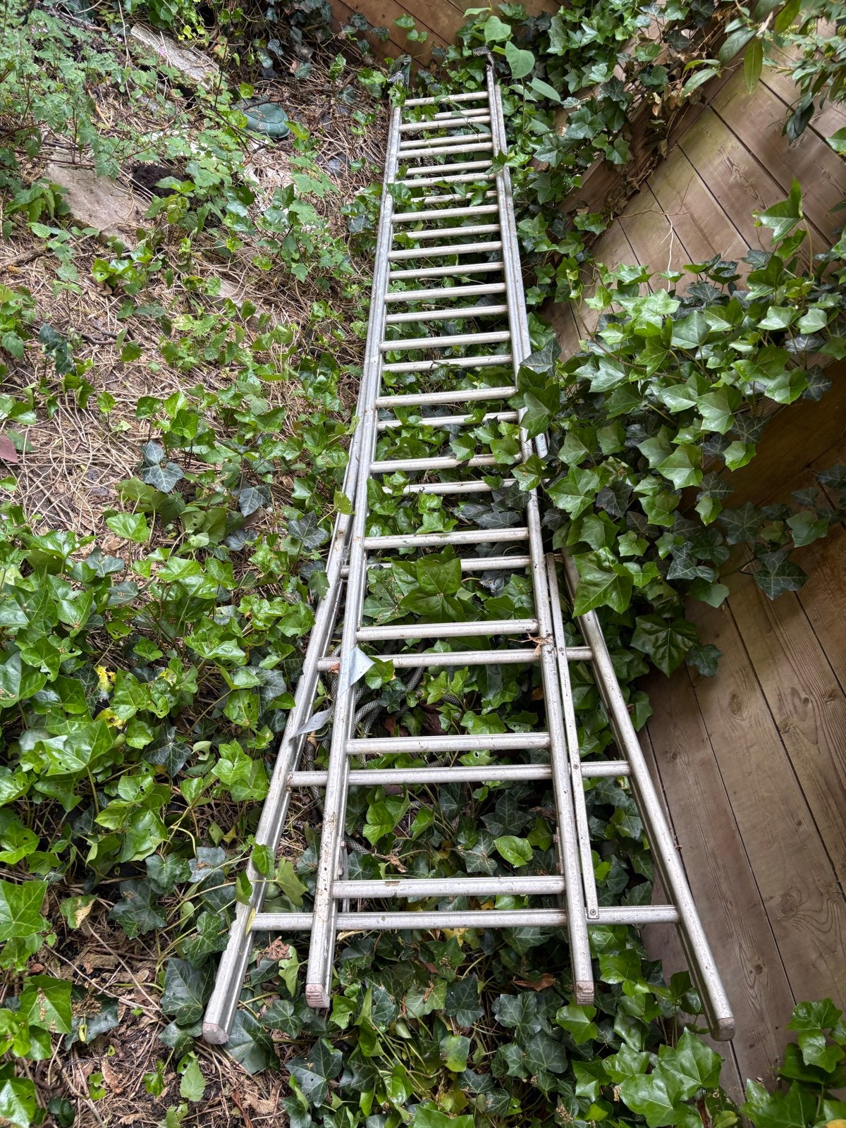 Tweedelige aluminium ladder 2x4m, Doe-het-zelf en Verbouw, Ladders en Trappen, Ophalen, Gebruikt, Ladder, Opvouwbaar of Inschuifbaar