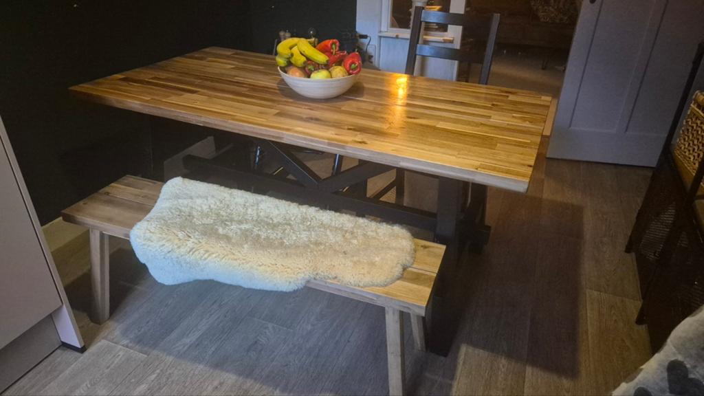 Robuuste acacia houten IKEA Skogsta eettafel, Huis en Inrichting, Tafels | Eettafels, Ophalen, Gebruikt, Industrieel, Modern, 50 tot 100 cm