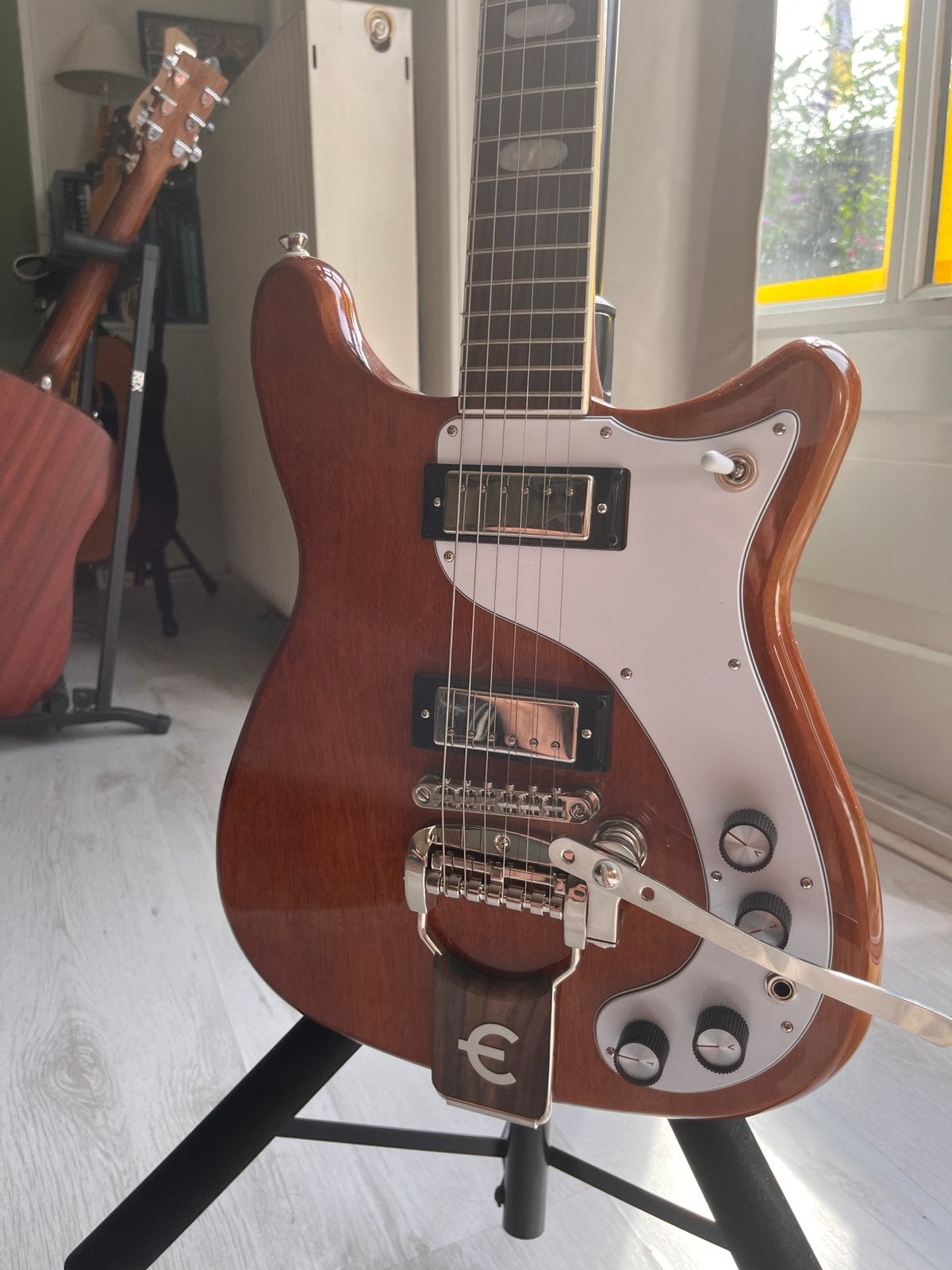Epiphone crestwood 66 custom, walnut, exclusive, Ophalen, Zo goed als nieuw, Solid body, Epiphone