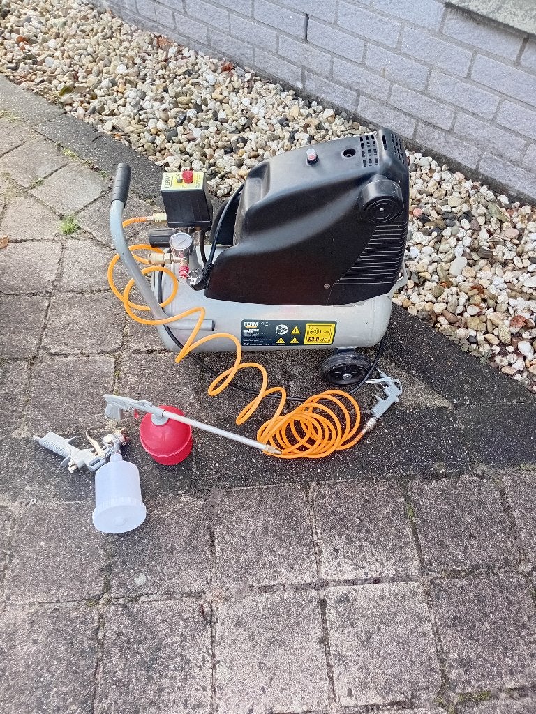 Compressor CRM1042, incl. toebehoren, Minder dan 25 liter, Ophalen, Zo goed als nieuw, Minder dan 200 liter/min