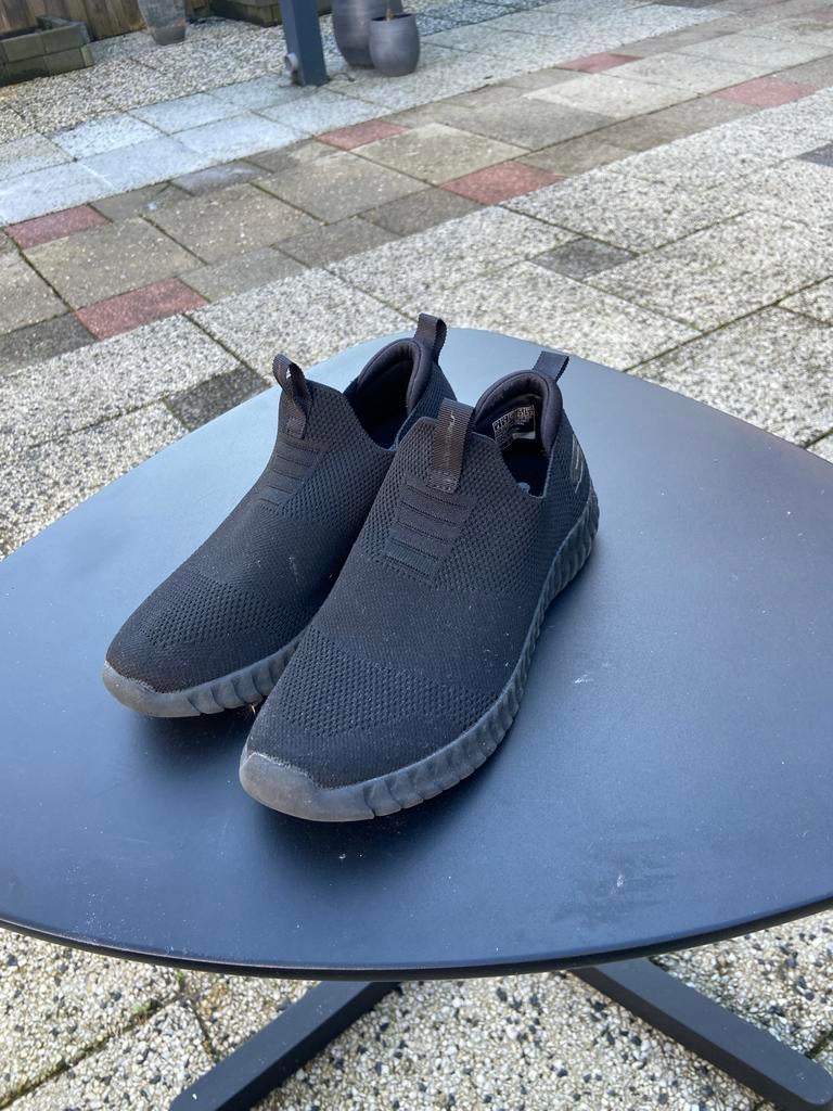 Zwarte Skechers instappers maat 36, Ophalen of Verzenden, Zo goed als nieuw, Zwart, Sneakers of Gympen