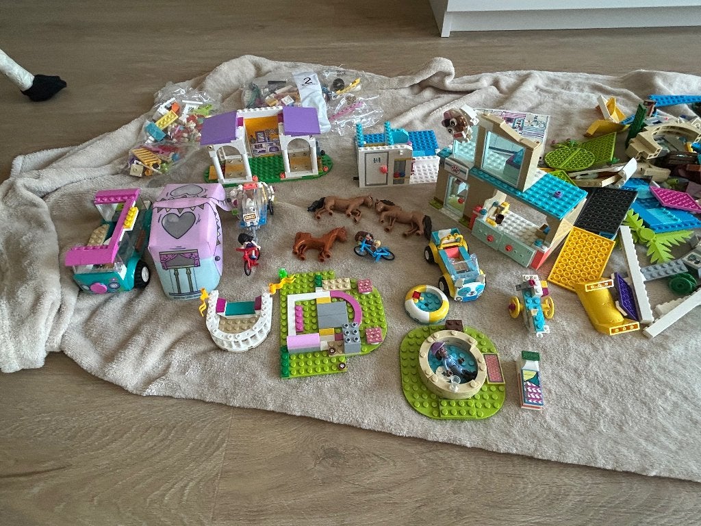 Lego friends verschillende sets door elkaar, Ophalen, Zo goed als nieuw, Meerdere sets, Lego
