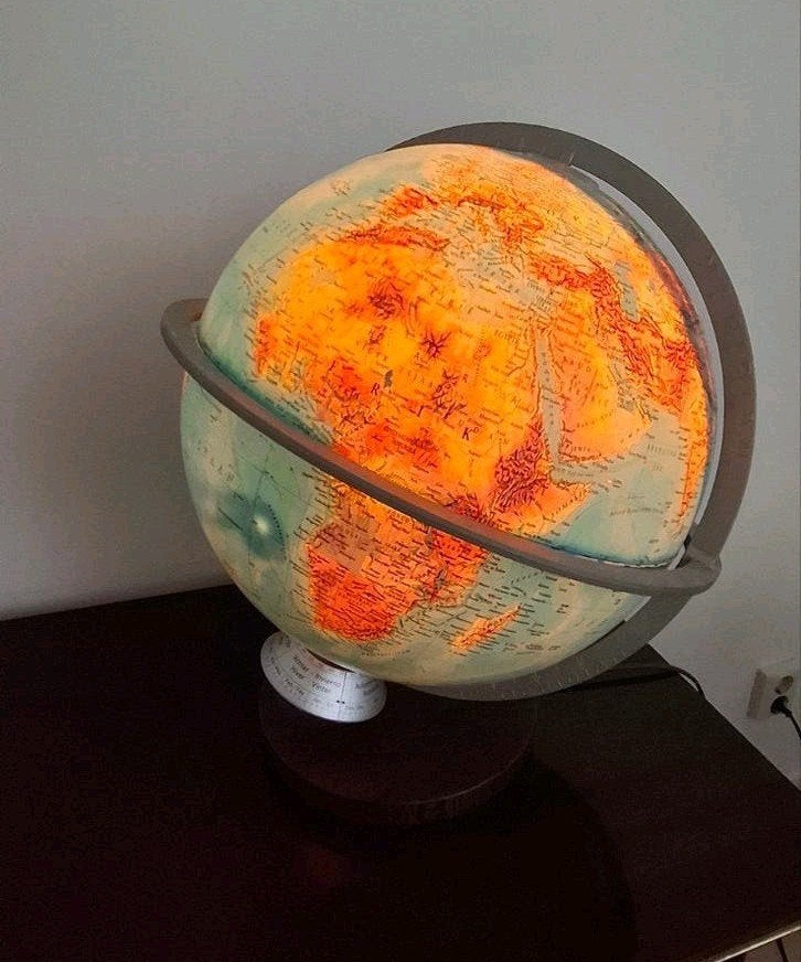 Vintage verlichte globe/wereldbol in zeer nette staat, Huis en Inrichting, Ophalen of Verzenden, Gebruikt, Antieke wereldbol