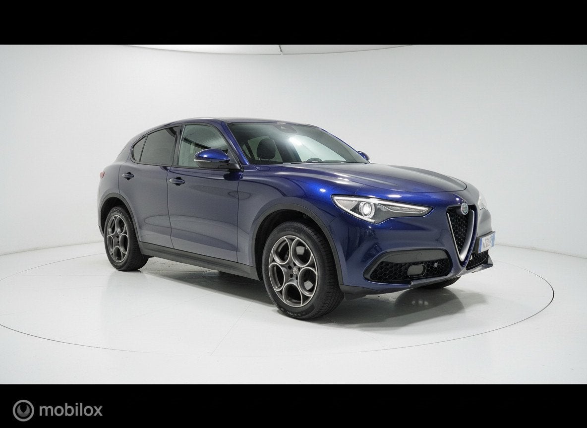 Alfa Romeo Stelvio 2.0 T 280PK Q4 AWD Super Veloce Pack|Keyl, Automaat, Zwart, 4 cilinders, Blauw