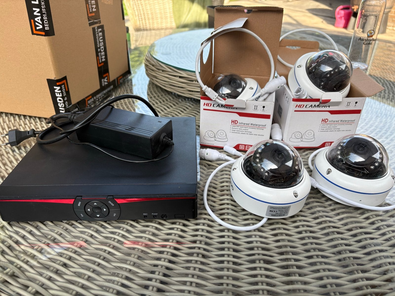 HD Camerasysteem met recorder en 4 Camera's, Audio, Tv en Foto, Videobewaking, Ophalen of Verzenden, Gebruikt, Buitencamera