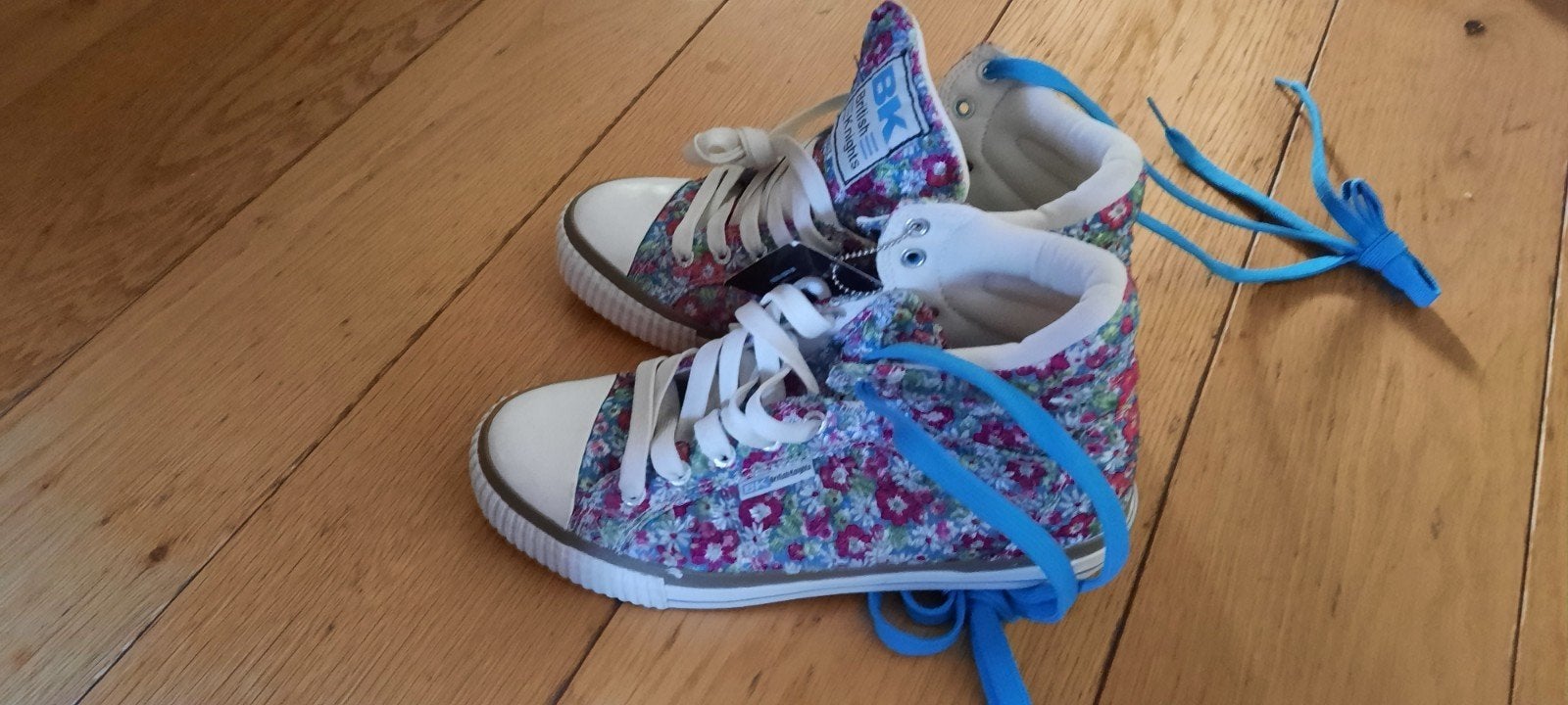 sneakers gebloemd, Kleding | Dames, Ophalen, Overige kleuren, BK, Sneakers of Gympen