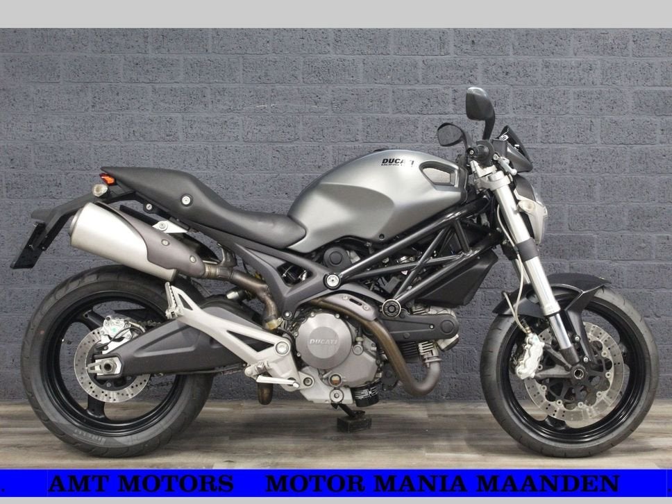 DUCATI M 696 (bj 2010) M696 Mat Grijs, Motoren, Motoren | Ducati, DUCATI, 2 cilinders, Bedrijf, Onbekend