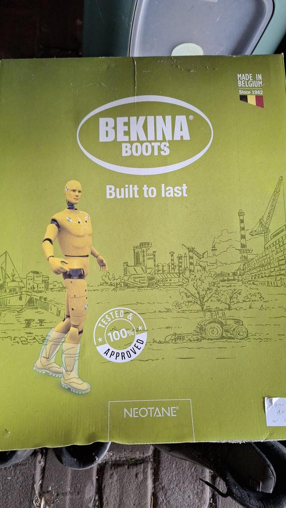 Bekina werklaarzen maat 41, Ophalen