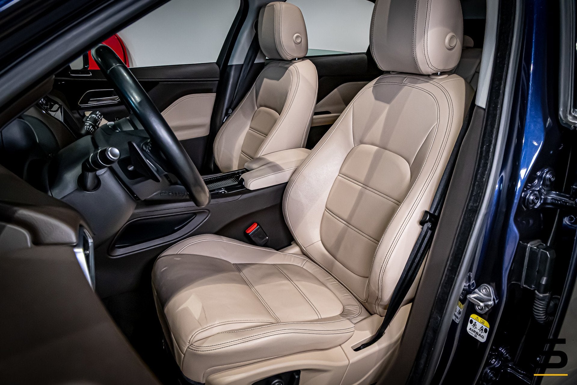 Jaguar F-PACE 2.0 Portfolio AWD 30t|NAP|Pano|Memory|Meridian, Auto's, Dealer onderhouden, 4 cilinders, Blauw, Bedrijf