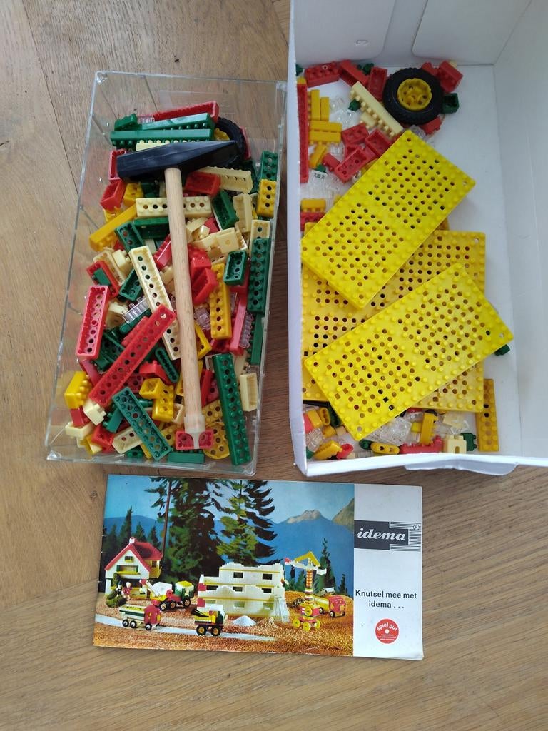 Idema kinderbouwdoos, Ophalen