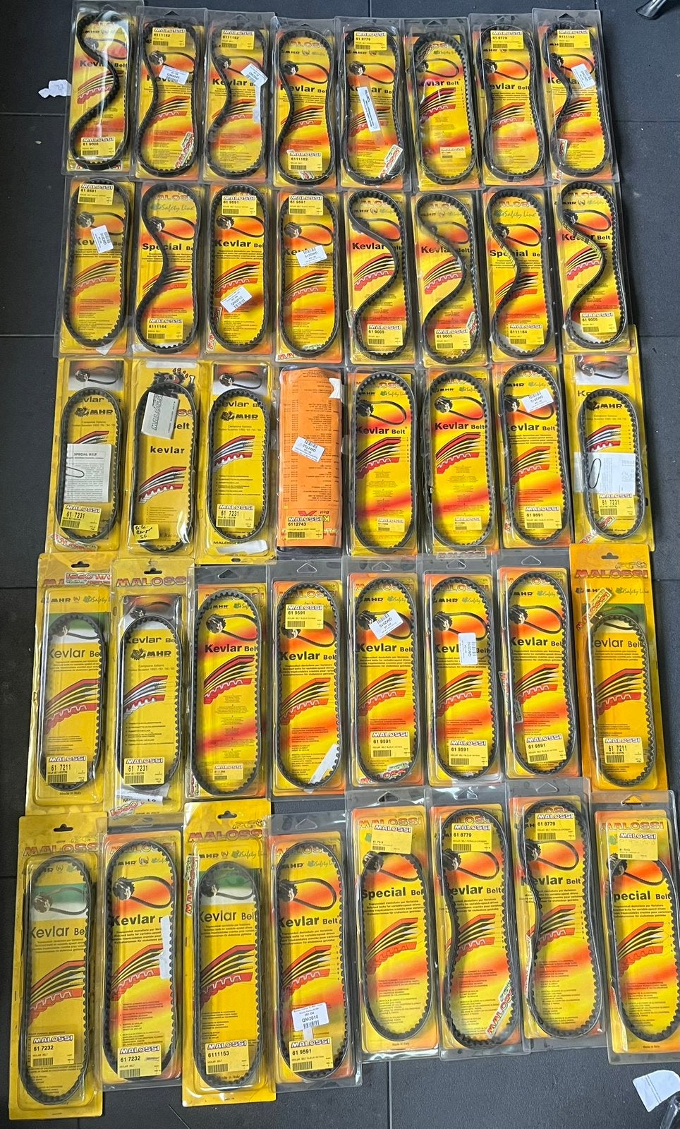 Grote partij nieuwe v-snaren (155 stuks), Ophalen of Verzenden, Nieuw, Overige typen, Overige merken