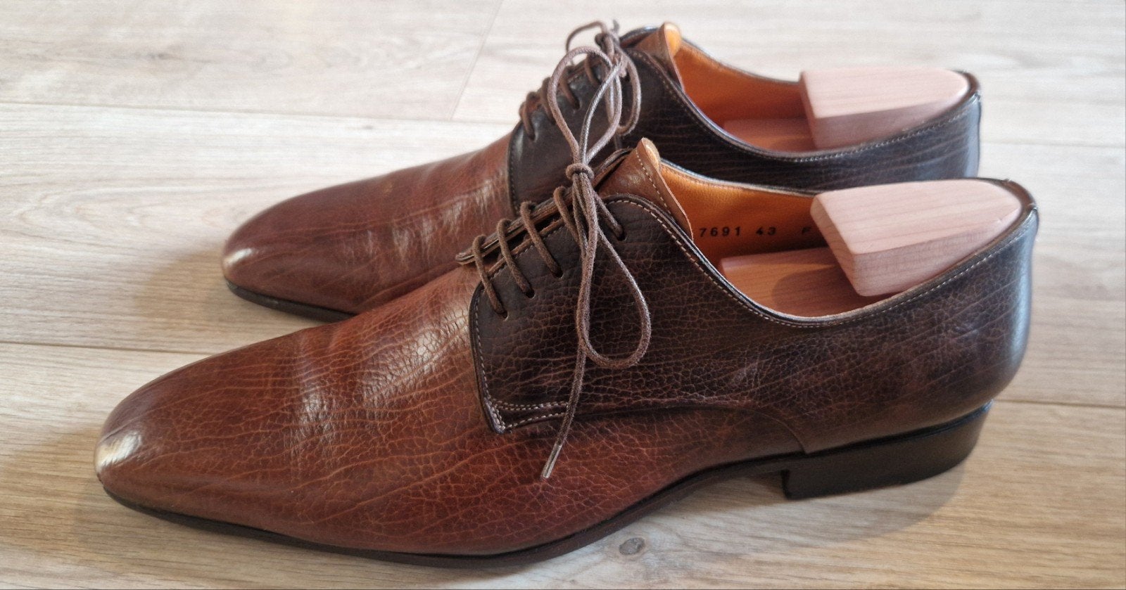 Santoni derby schoenen handgemaakt kalfsleer 8 42 *ZGAN*, Bruin, Ophalen of Verzenden, Zo goed als nieuw, Santoni